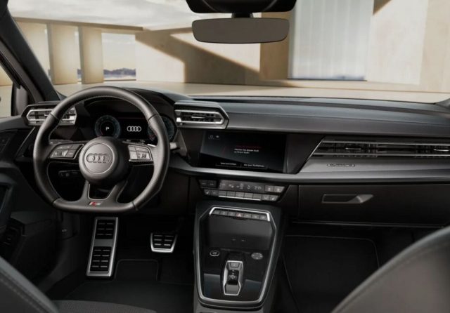 Audi A3 Sedan TFSI 150 kW S tronic quattro S line edition - foto 4 di 4