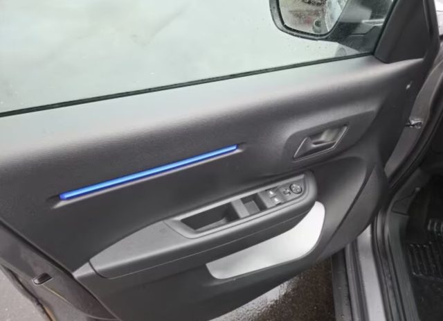 Citroen C3 1.2 PureTech 100cv YOU KM 0 Torino - foto 4 di 4