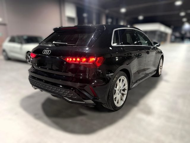 Audi A3 SPB 35 TFSI S tronic S line - foto 3 di 4