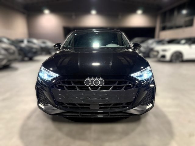 Audi A3 SPB 35 TFSI S tronic S line - foto 2 di 4