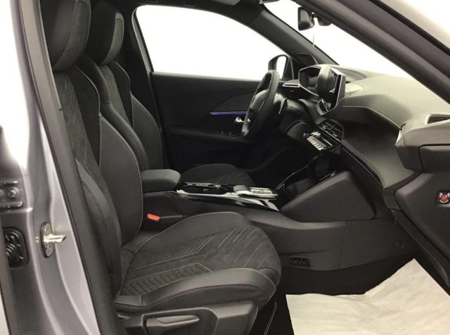 Peugeot 2008 Hybrid 136cv e-DCS6 GT Km 0 Torino - foto 4 di 4