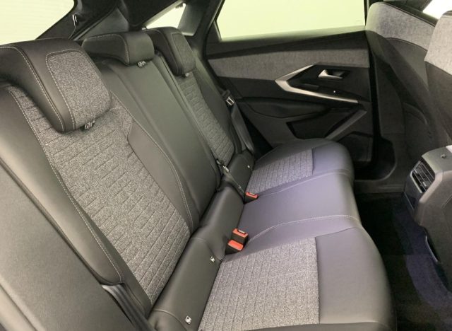 Peugeot 3008 1.2 Hybrid 136cv e-DCS6 Allure - Km 0 2026, del 2026, in vendita a Torino (TO)