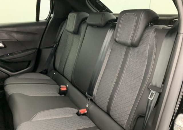 Peugeot 208 Hybrid 110 e-DCS6 Allure km 0 a TORINO