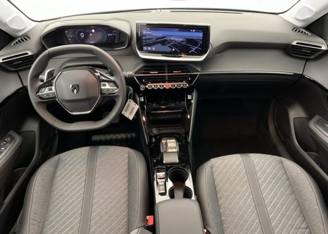 Peugeot 208 Hybrid 110 e-DCS6 Allure km 0 a TORINO