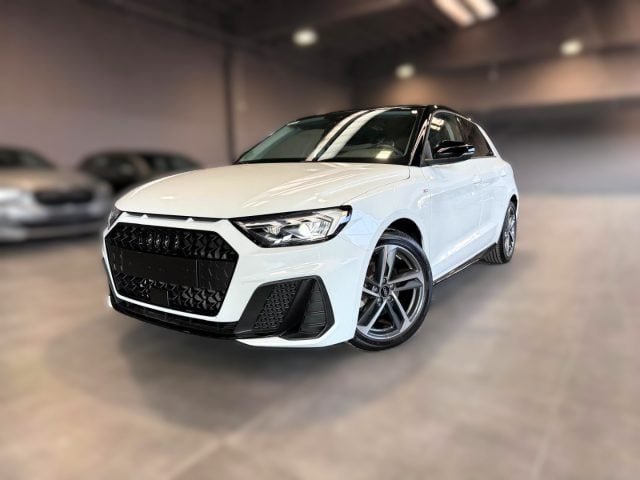 Audi A1 SPB 30 TFSI S Tronic S Line Identity Black, del 2025, 27.508 km, in vendita a Torino (TO)