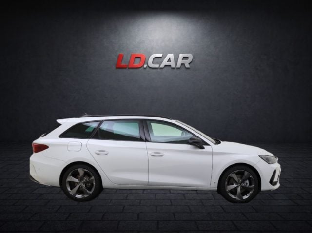CUPRA Leon Sportstourer 1.5 e-Hybrid 204 CV DSG - foto 4 di 4