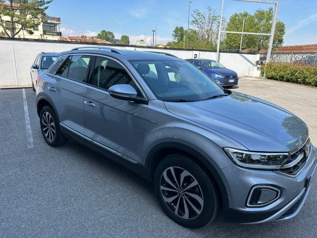 Volkswagen T-Roc 1.5 TSI ACT DSG Style - foto 4 di 4
