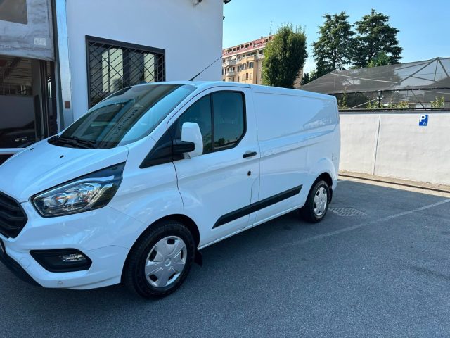 Ford Transit Custom 280 2.0 EcoBlue 130 PC-DC Furgone Trend - foto 2 di 4