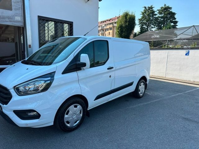 Ford Transit Custom 280 2.0 EcoBlue 130 PC-DC Furgone Trend - foto 2 di 4