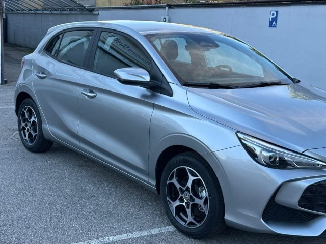 MG MG3 1.5 Hybrid+ Comfort - foto 2 di 4