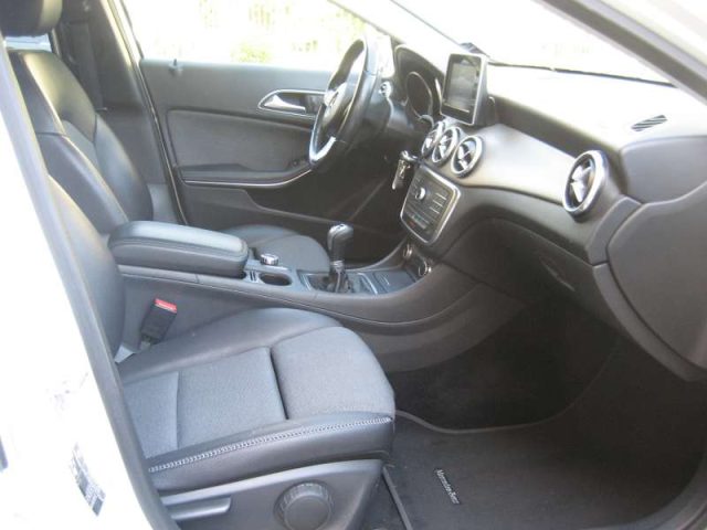 Mercedes-Benz GLA 200 D EXECUTIVE - foto 3 di 4