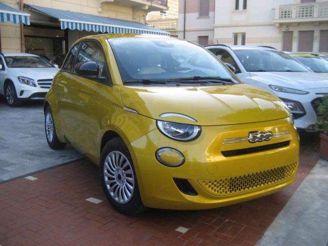 Fiat 500 1.0 HYBRID POP usato a ALBISSOLA MARINA