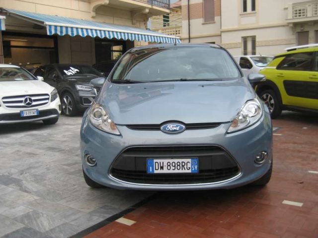 Ford Fiesta 1.2 82 CV 5 PORTE TITANIUM - foto 2 di 4