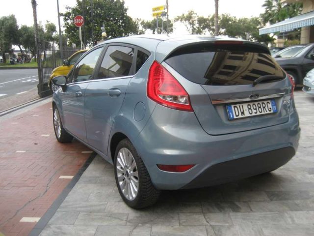 Ford Fiesta 1.2 82 CV 5 PORTE TITANIUM - foto 4 di 4