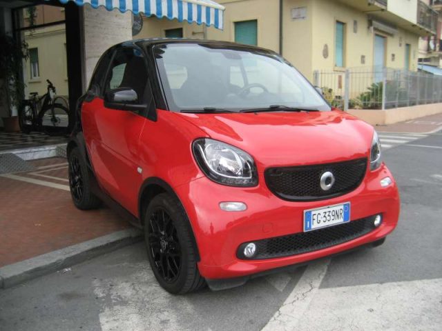 smart forTwo 70 1.0 TWINAMIC URBAN usato a ALBISSOLA MARINA