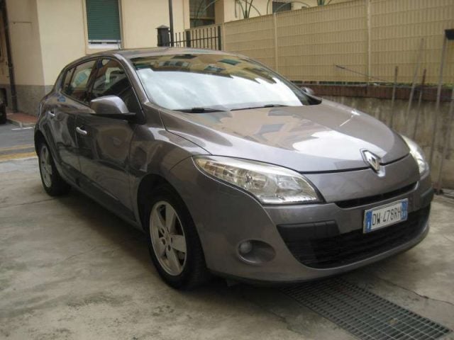 Renault Megane 1.5 DCI 110CV DYNAMIQUE usato a ALBISSOLA MARINA