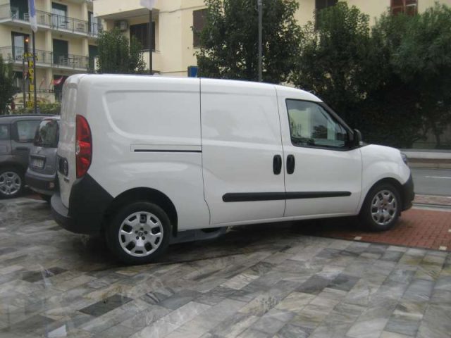 Fiat Doblo 1.6 MJET 105CV PL-TN CARGO LOUNGE - foto 2 di 4