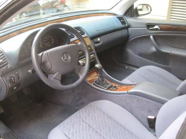 Mercedes-Benz CLK 200 KOMPRESSOR KAT ELEGANCE - foto 2 di 4