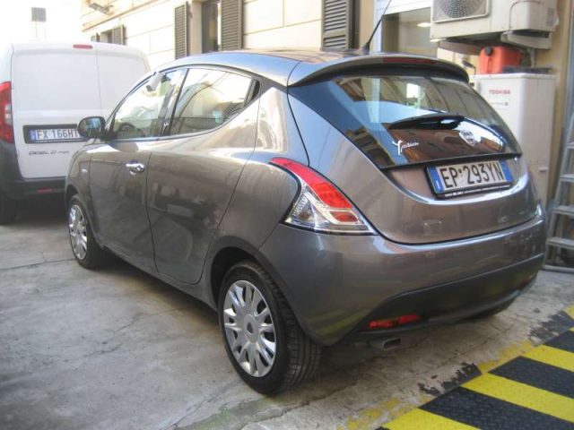 Lancia Ypsilon 1.3 MJET 16V 95 CV S-S SILVER - foto 3 di 4