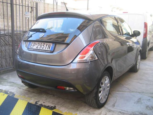 Lancia Ypsilon 1.3 MJET 16V 95 CV S-S SILVER - foto 4 di 4