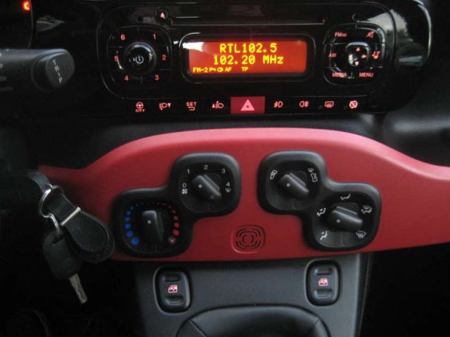 Fiat New Panda 1.3 MJET S-S LOUNGE - foto 3 di 4