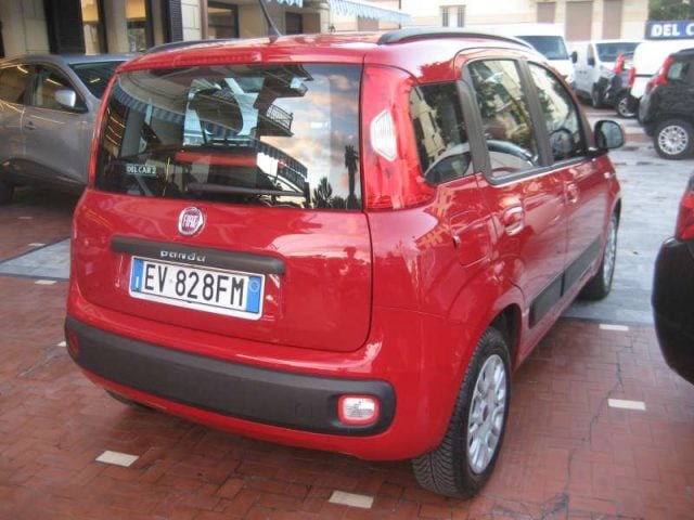 Fiat New Panda 1.3 MJET S-S LOUNGE - foto 3 di 4
