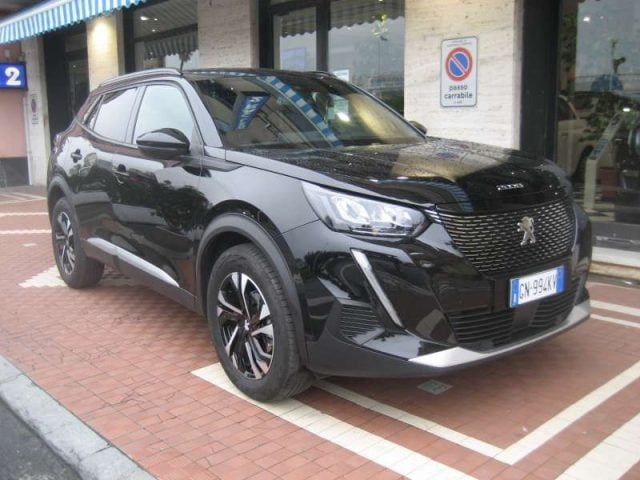 Peugeot 2008 PURETECH 100 S-S ALLURE usato a ALBISSOLA MARINA