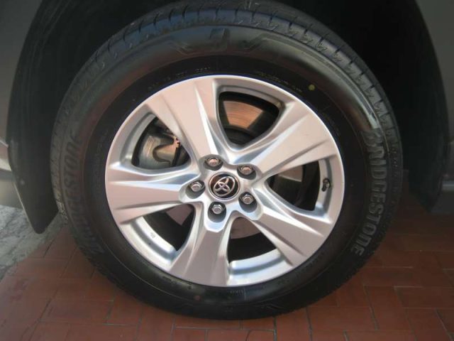 Toyota RAV 4 2.5 HV 218 CV E-CVT 2WD BUSINESS - foto 3 di 4