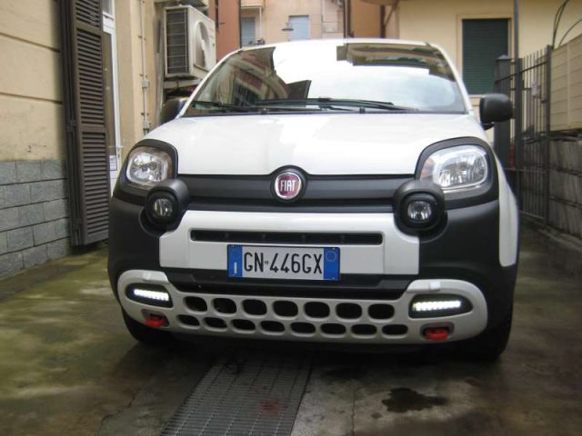 Fiat New Panda CROSS 1.0 FIREFLY S-S HYBRID - foto 3 di 4