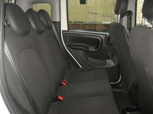 Fiat New Panda CROSS 1.0 FIREFLY S-S HYBRID - foto 2 di 4