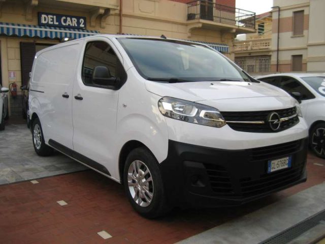 Opel Vivaro 1.5 DIESEL 120 CV S-S PL-TN ENJOY usato a ALBISSOLA MARINA