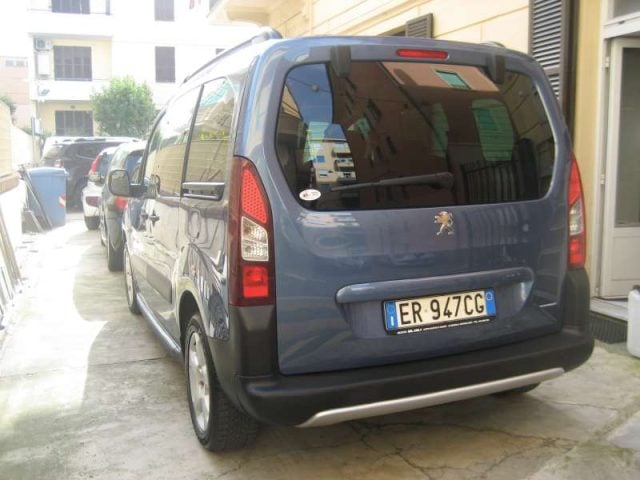 Peugeot Partner TEPEE 1.6 HDI 115 CV OUTDOOR - foto 4 di 4