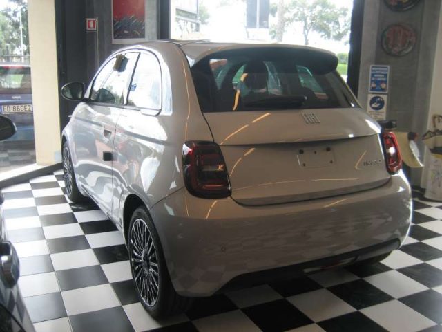 Fiat 500 1.0 HYBRID ICON - foto 2 di 4