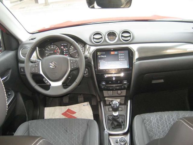 Suzuki Vitara 1.4 HYBRID 4WD ALLGRIP TOP - foto 3 di 4