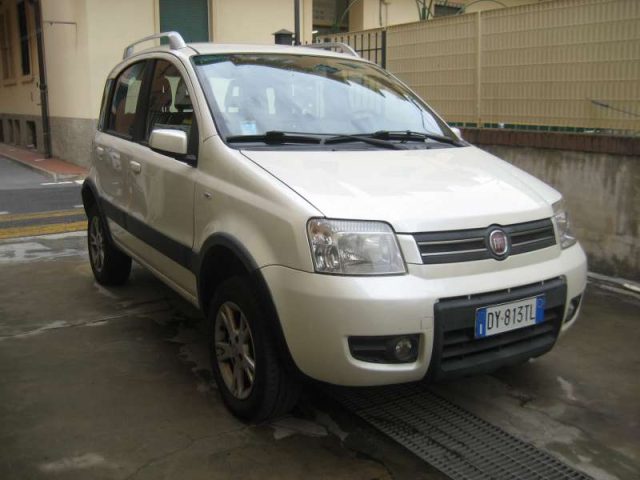 Fiat Panda 1.3 MJET 16V 4X4 GLAM, del 2009, 178.251 km, in vendita a Albissola Marina (SV)