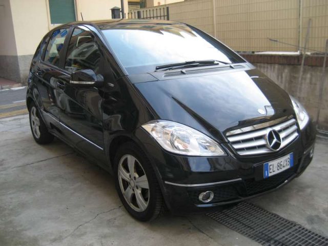 Mercedes-Benz A 160 AUTOMATIC PREMIUM, del 2012, 122.206 km, in vendita a Albissola Marina (SV)