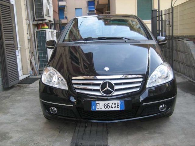 Mercedes-Benz A 160 AUTOMATIC PREMIUM - foto 3 di 4