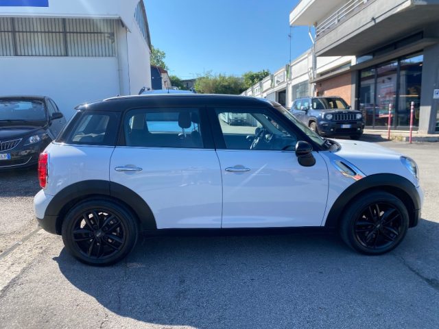 MINI Countryman Mini Cooper D Countryman - foto 4 di 4