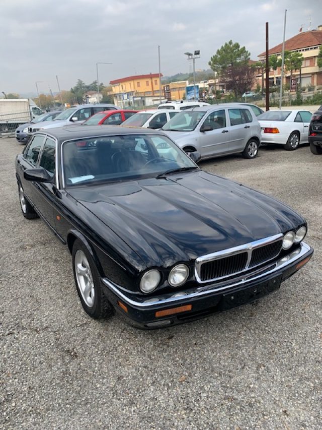Jaguar XJ6 SOVEREIGN usato a CORIANO