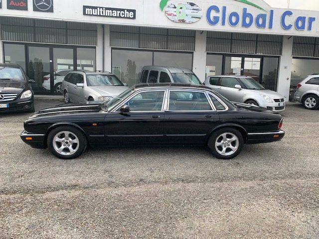 Jaguar XJ6 SOVEREIGN, del 1997, 162.000 km, in vendita a Coriano (RN)
