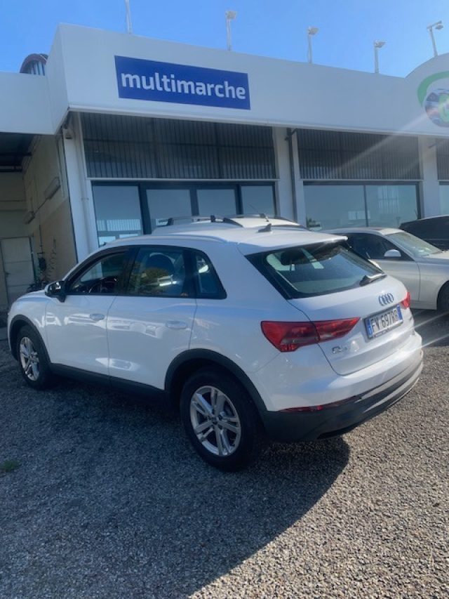 Audi Q3 1.4 TFSI 150 CV COD S tronic - foto 2 di 4
