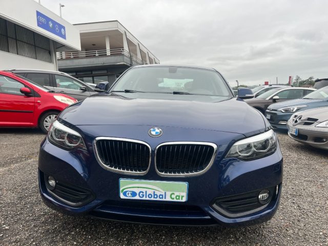 BMW 218 i Coupé Advantage - foto 2 di 4