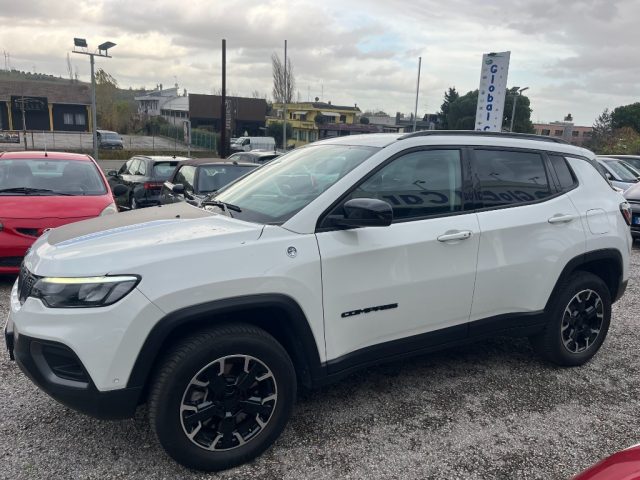 Jeep Compass 1.3 Turbo T4 240 CV PHEV AT6 4xe Trailhawk - foto 4 di 4
