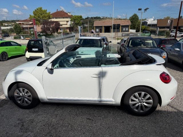 Volkswagen Maggiolino 1.6 TDI DSG Design - foto 4 di 4