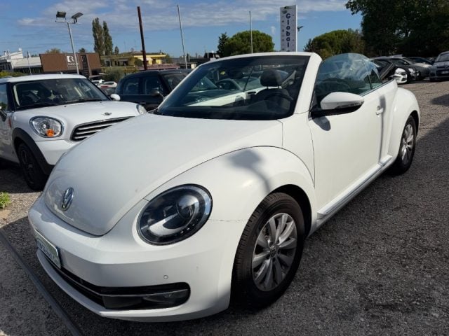 Volkswagen Maggiolino 1.6 TDI DSG Design - foto 3 di 4