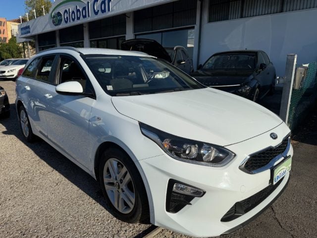 Kia cee'd 1.6 CRDi 115 CV SW Business Class - foto 4 di 4