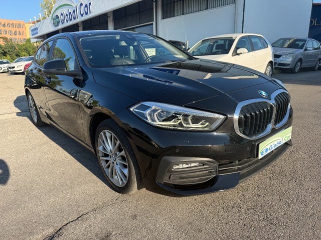 BMW 118 d 5p. Urban, del 2018, 103.000 km, in vendita a Coriano (RN)