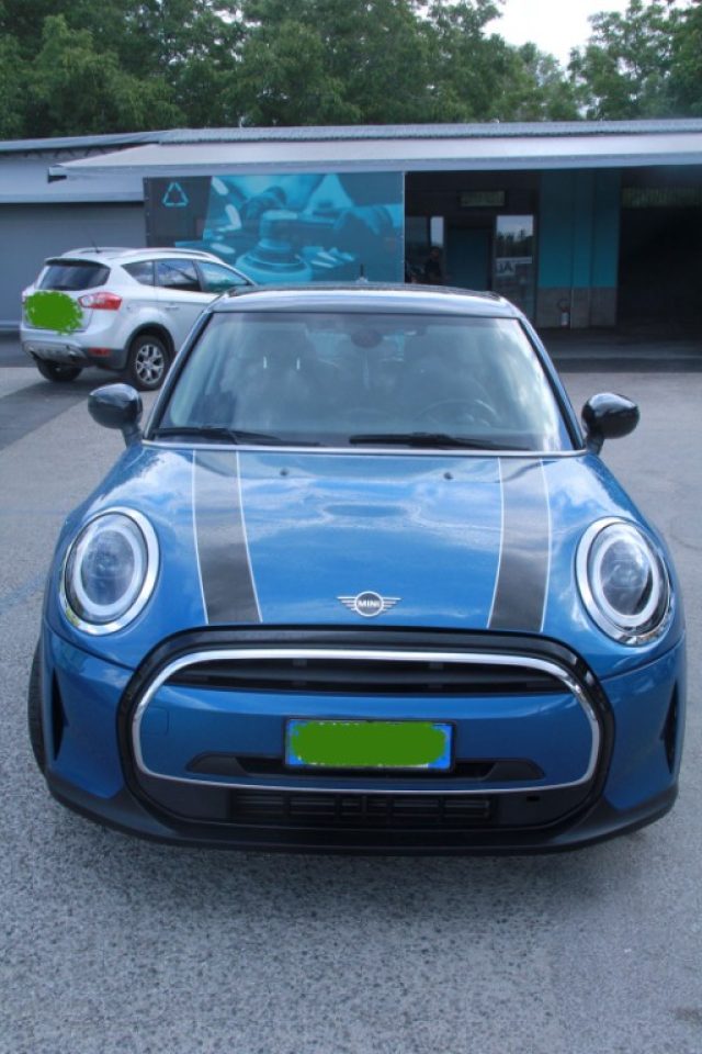 MINI Cooper 1.5 5 porte - foto 2 di 4