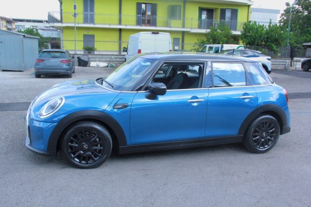 MINI Cooper 1.5 5 porte - foto 3 di 4