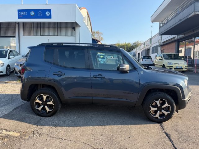 Jeep Renegade 1.3 T4 240CV PHEV 4xe AT6 Trailhawk - foto 3 di 4